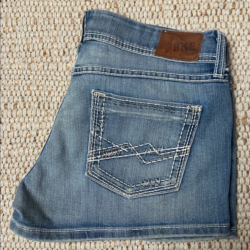 BKE Sabrina Classic Blue Denim Short